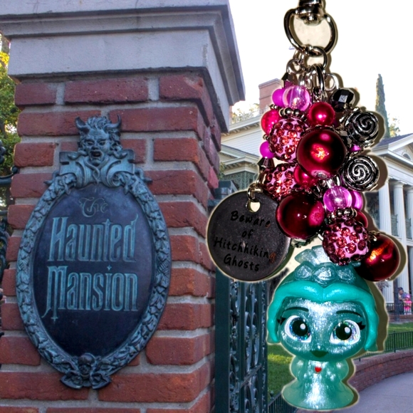 NWT Loungefly  Haunted Mansion Stretching Portraits Satchel Bag,CHARM& WALLET! - Picture 8 of 13